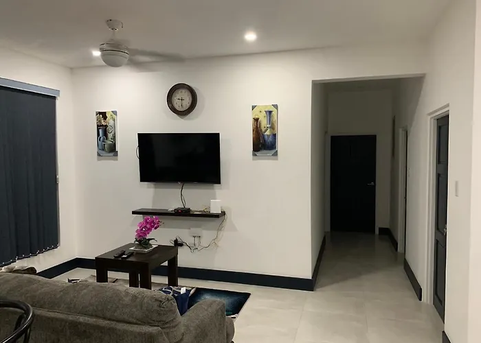 Serenity Haven - Your Ultimate Escape * Runaway Bay