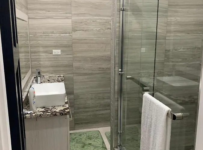 Serenity Haven - Your Ultimate Escape Apartment Runaway Bay