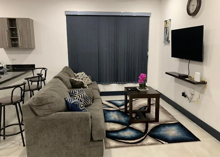 Serenity Haven - Your Ultimate Escape Runaway Bay