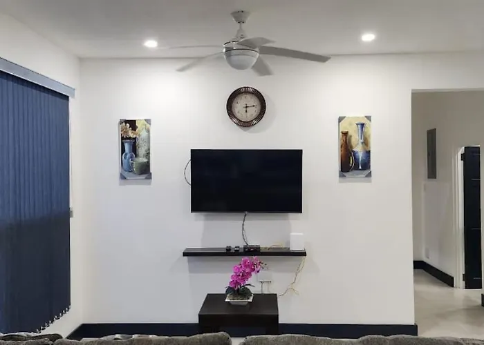 Serenity Haven - Your Ultimate Escape Runaway Bay