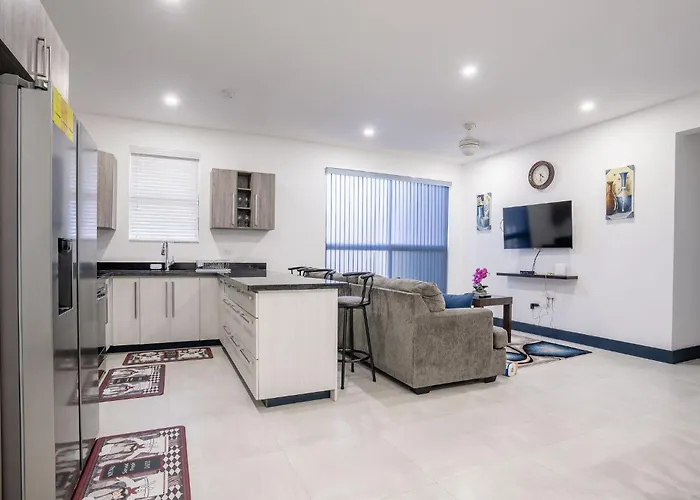 Serenity Haven - Your Ultimate Escape Apartment Runaway Bay